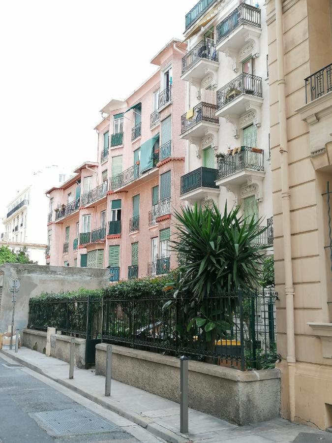 Le Cocon - Charmant F1 Bis - Centre Ville A 2 Pas De La Promenade Des Anglais Apartman Nizza Kültér fotó